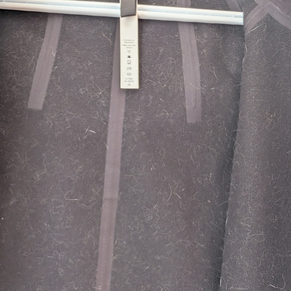 Women's Lululemon Classic Black Raincoat - Picture 7 of 11